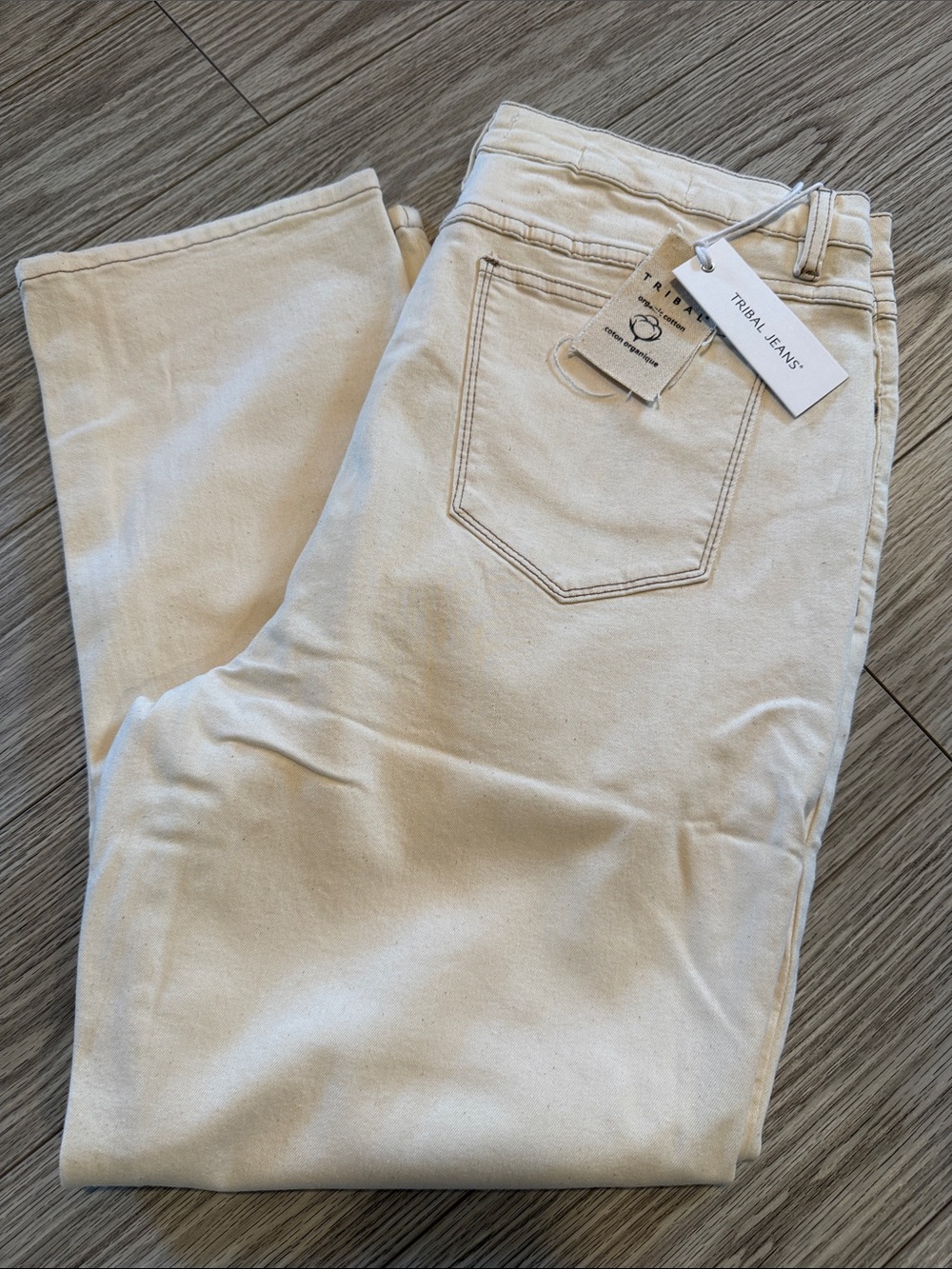 NWT Tribal Cream High-Rise Straight Crop Jeans
